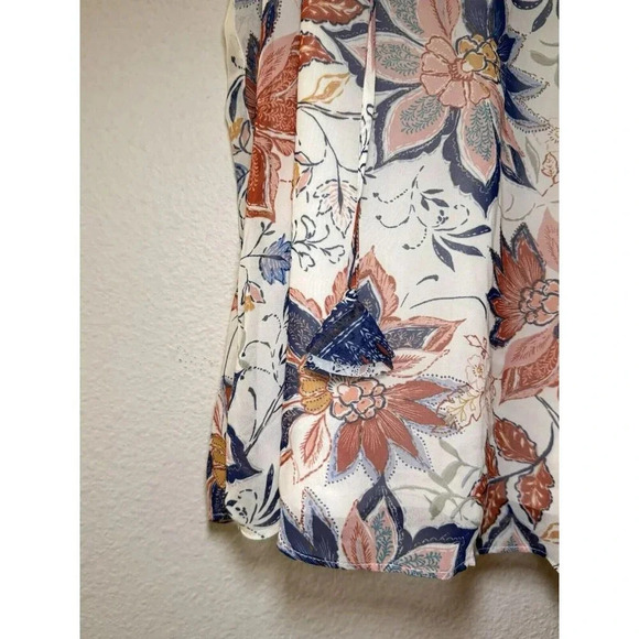Floral Print Blouse with Navy Accents - Picture 4 of 7